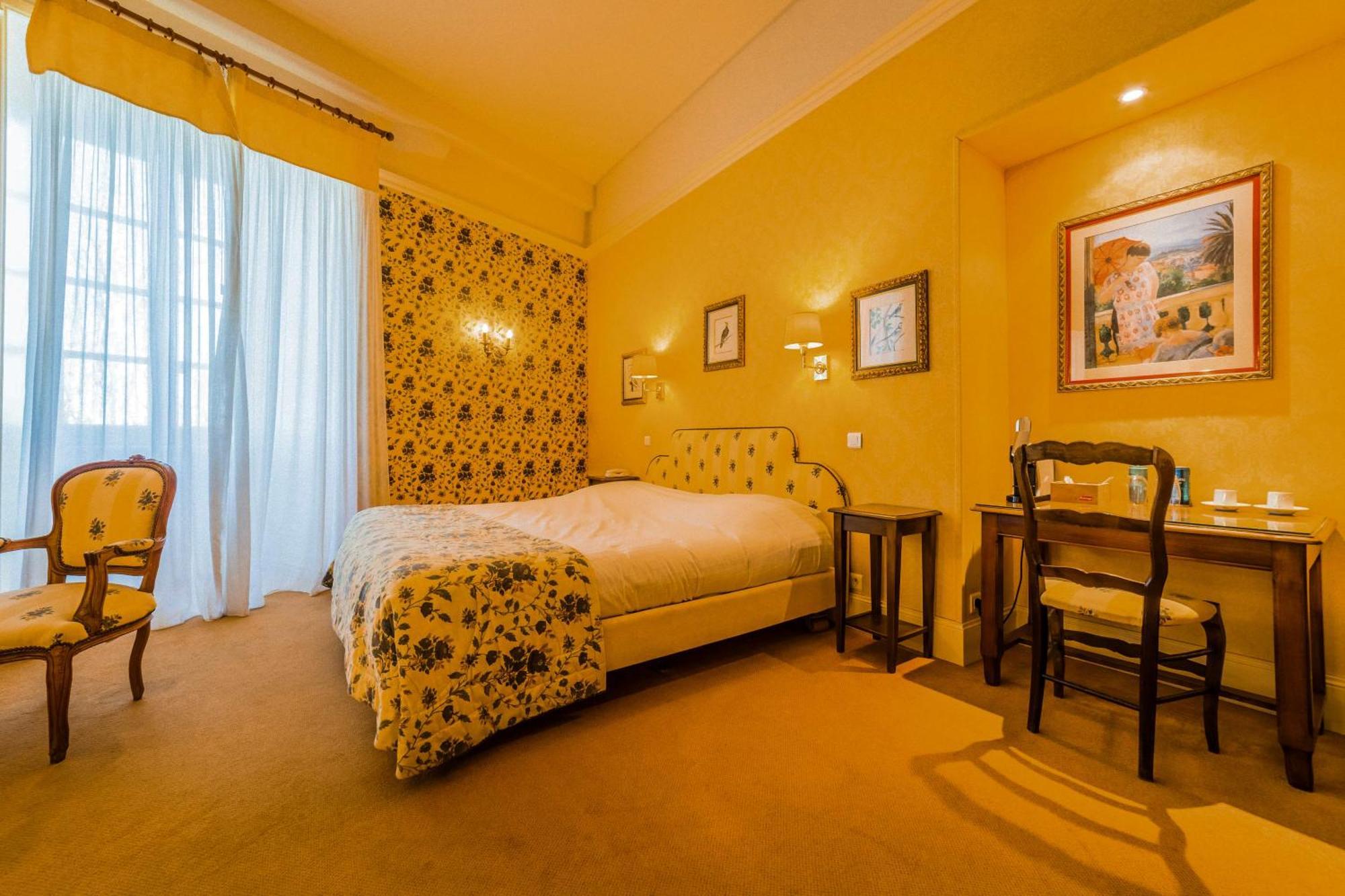 Chateau De Castel Novel Boutique Hotel Varetz