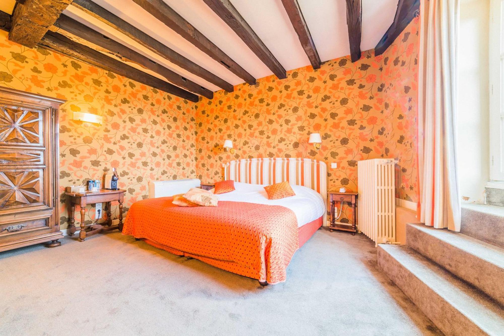 Chateau De Castel Novel Boutique Hotel Varetz