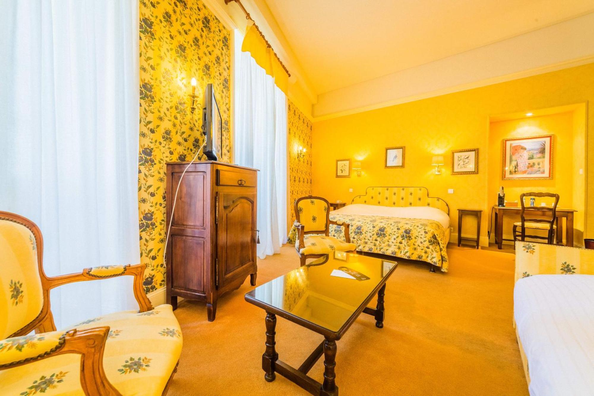 Chateau De Castel Novel Boutique * Varetz